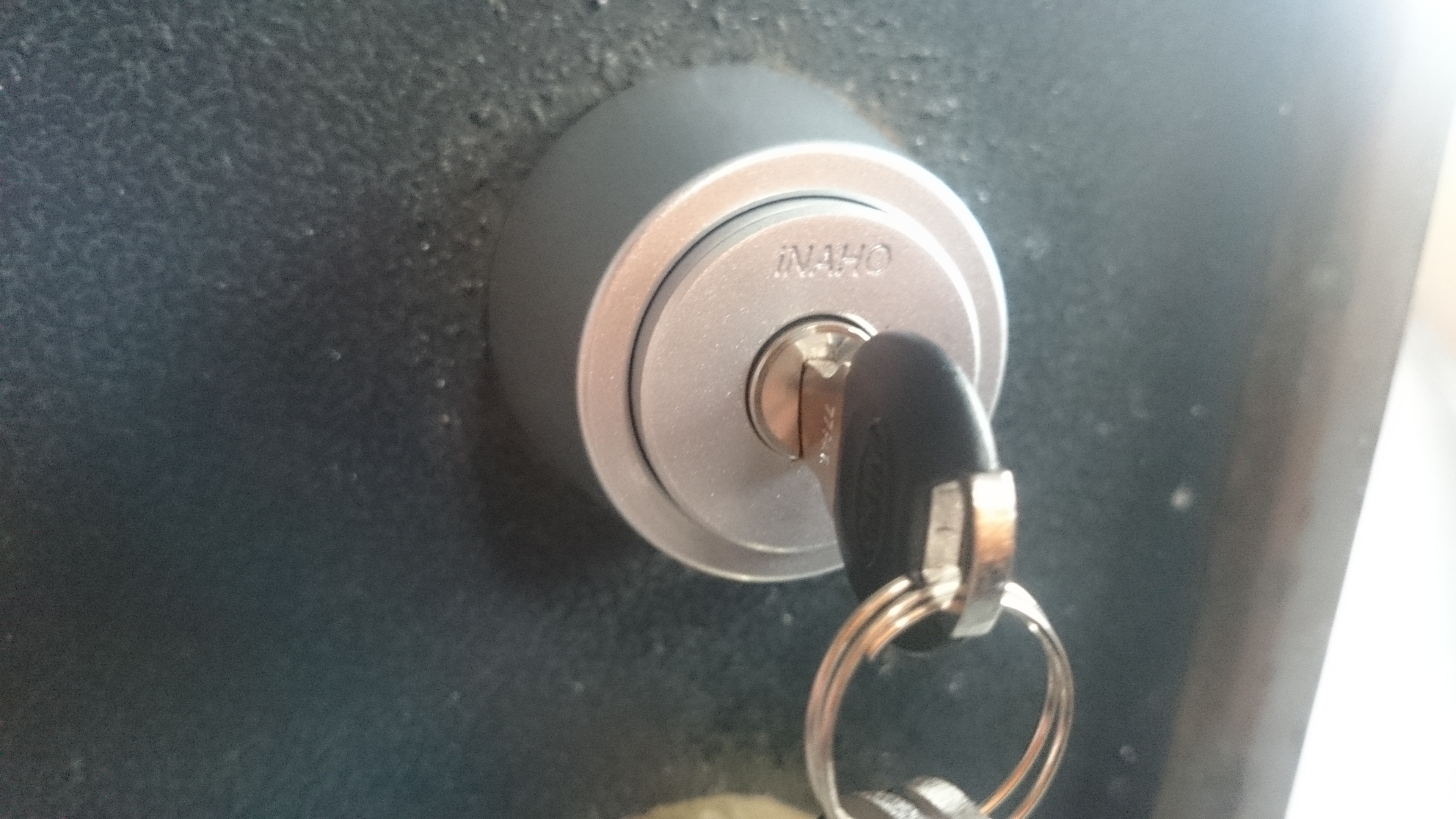 TIERKEY�V�����_�[